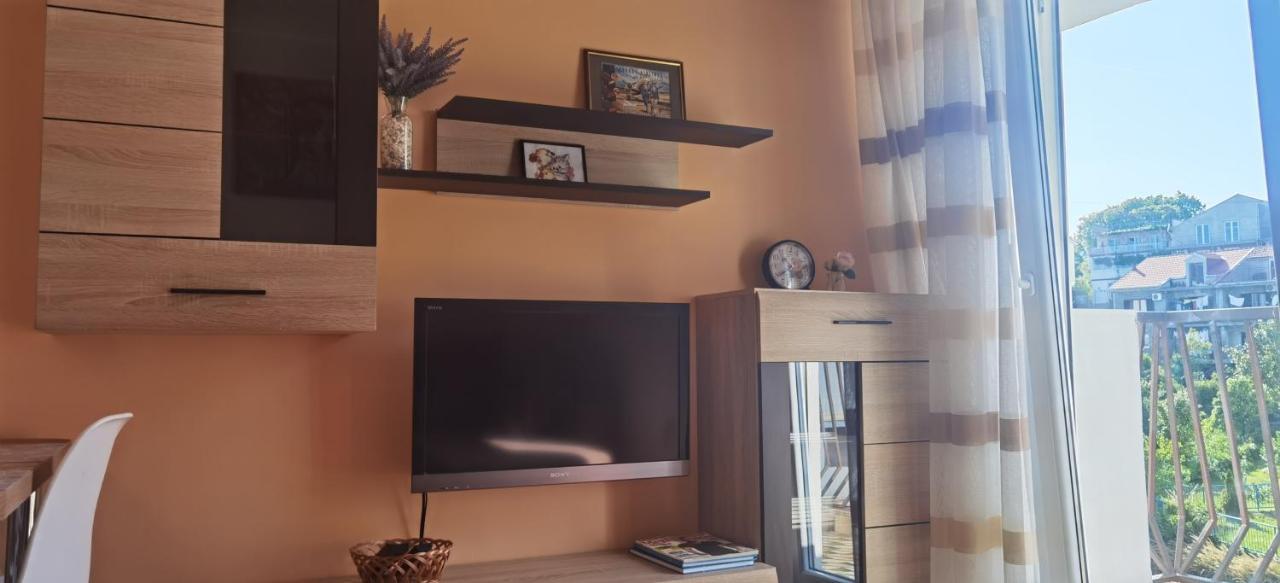 Dlx Apartman Adriatics Herceg Novi Exterior foto